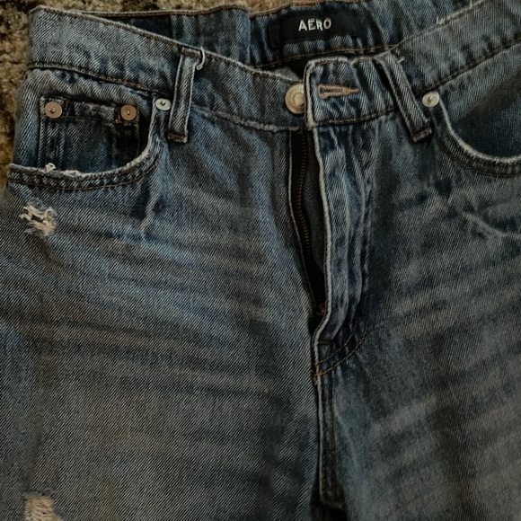 AERO RIPPED MOM JEANS - Picture 3 of 3